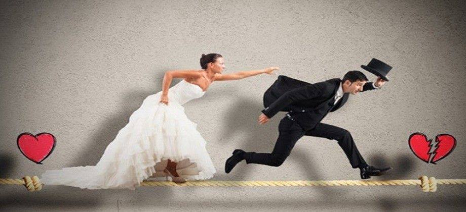 الحكومة تتكفل بزواج من يتجاوز عمره 35 عاما