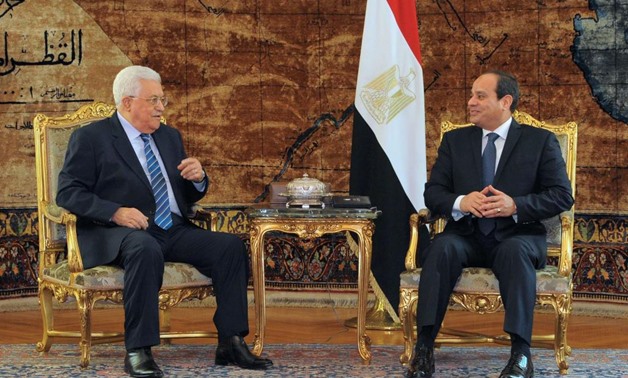 وفد مصري في رام الله ينقل رسالة إلى عباس من السيسي