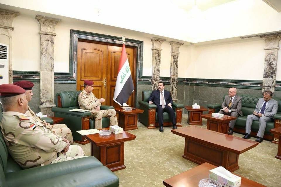 وزير الصناعة والمعادن يستقبل رئيس اركان الجيش العراقي