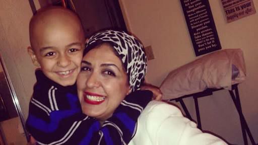 والدة الطفل زين تنفي إشاعة موته و تطلب الصلاه له بعد إصابته بالسرطان للمرة الرابعة