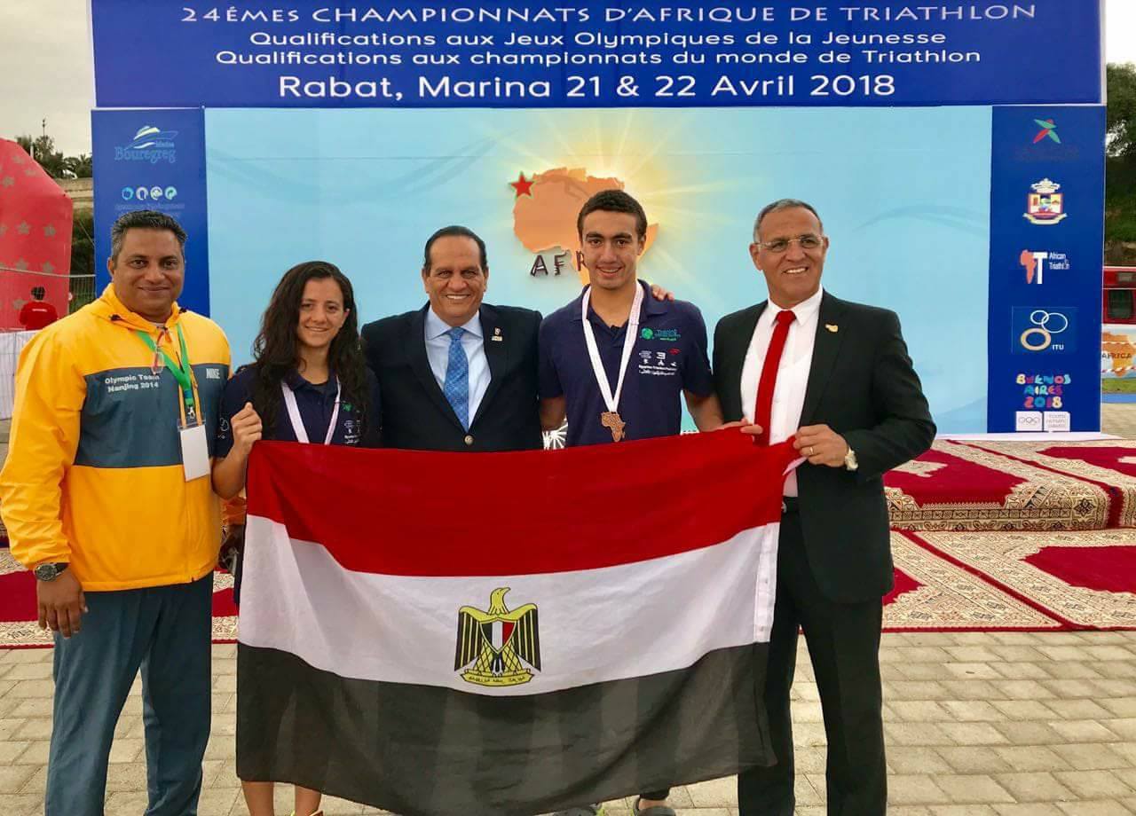 وزير الرياضة يهنيء أبطال الترايثلون لتأهلهم لاولمبياد الشباب