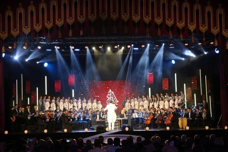 وزير الشباب والرياضة يشيد بالفقرات الفنية بحفل ختام مسابقة ”ابداع 6 ”