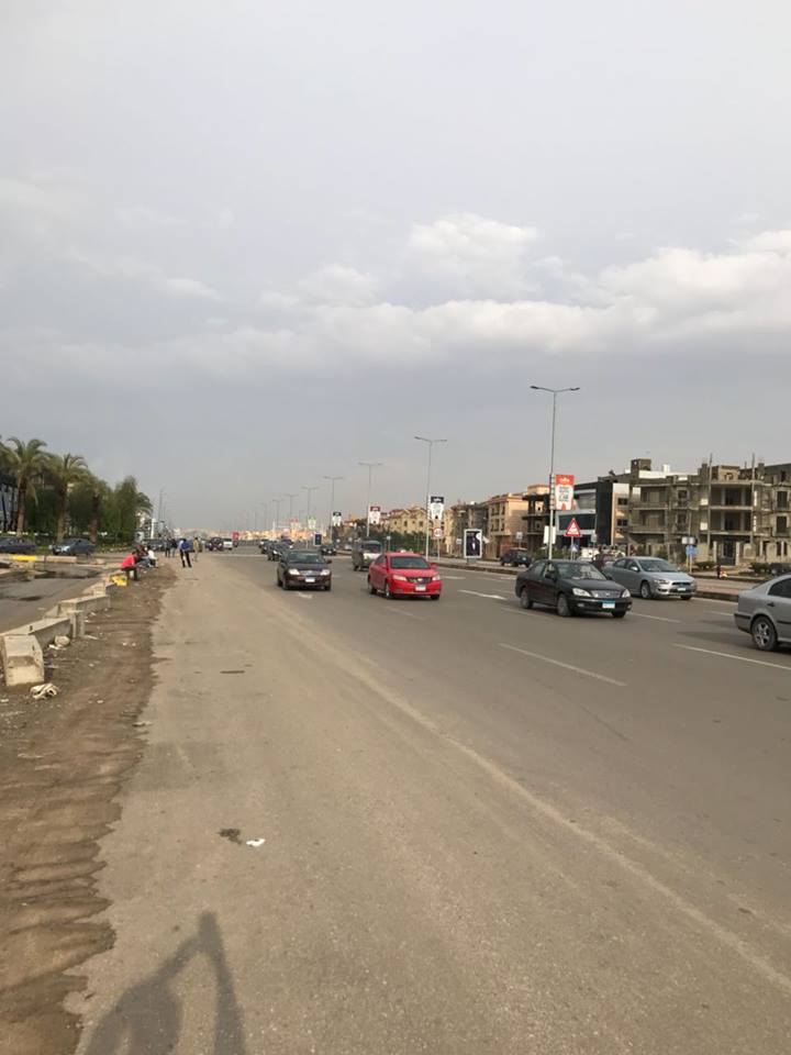 فهمي يؤكد أن معظم الشوارع تعود لطبيعتها