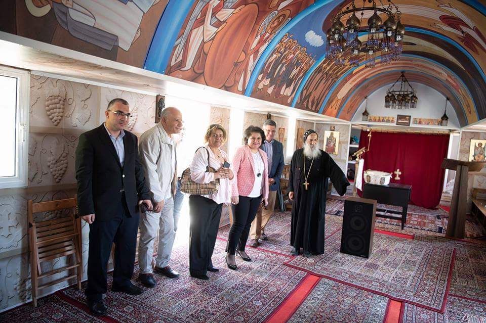 السفيرة المصرية في قبرص تزور مقر الكنيسة الجديدة في نيقوسيا