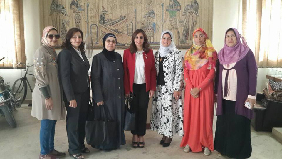 رانيا يحيى تبحث ”الدور الوطنى للمرأة المصرية” بمحافظة قنا