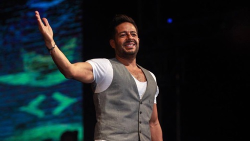 حماقي يغني في روسيا دعماً للمنتخب ويتبرع بكامل الدخل ل برنامج Tour N’Cure