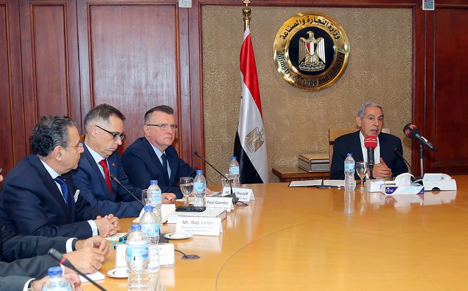 وزير التجارة والصناعة يشهد توقيع بروتوكول شركة إيه بي بي العالمية