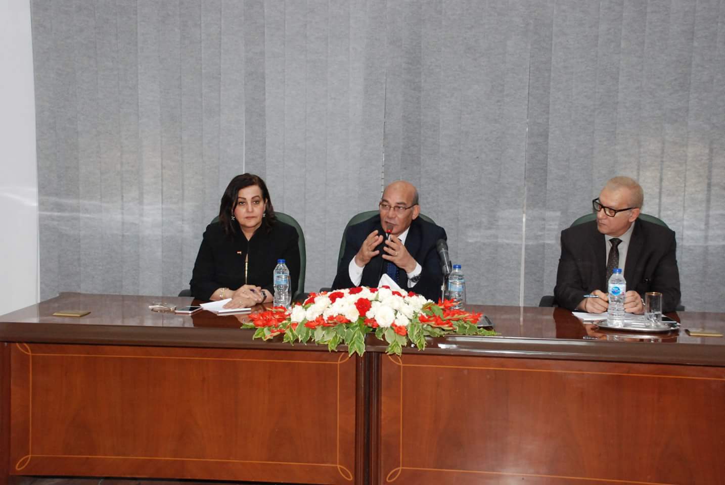 وزير الزراعة يكلف مديري مديريات الطب البيطري التواصل المستمر مع صغار المربيين وتكثيف حملات التحصين