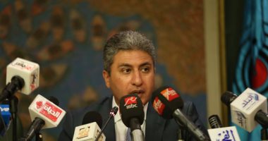 مطار القاهرة يشهد سفر 100 ألف معتمر منذ بداية الموسم