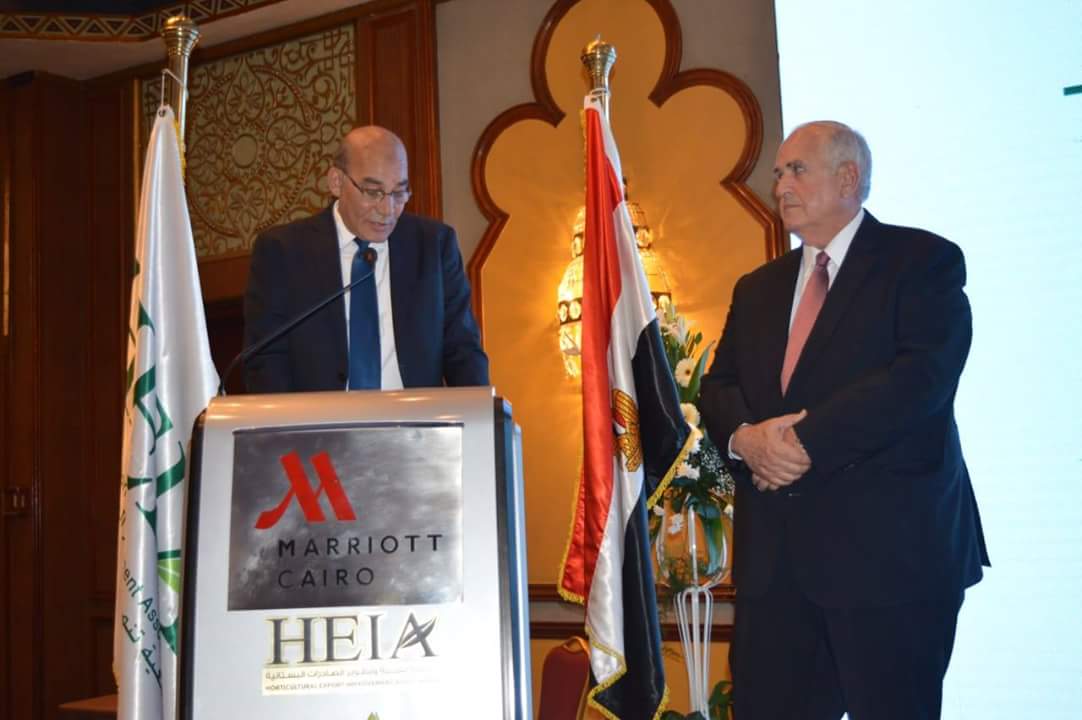 ”البنا” يستعرض جهود وزارة الزراعة في فتح أسواق جديدة للصادرات الزراعية المصرية بالخارج