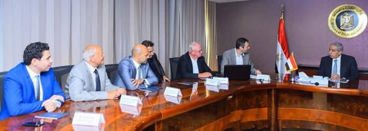 وزير التجارة والصناعة يبحث مع شركة عالمية إنشاء أول مصنع لإنتاج الجيلاتين فى مصر