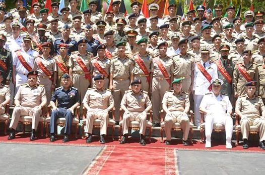 صدقى صبحى يشهد تخريج دورات جديدة من دارسى أكاديمية ناصر العسكرية العليا