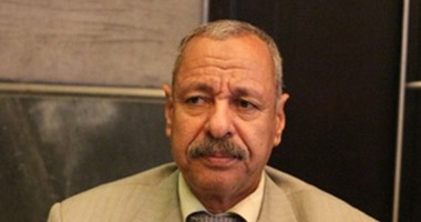 برلماني يطالب بتسوية أوضاع العاملين مع التنظيم والإدارة