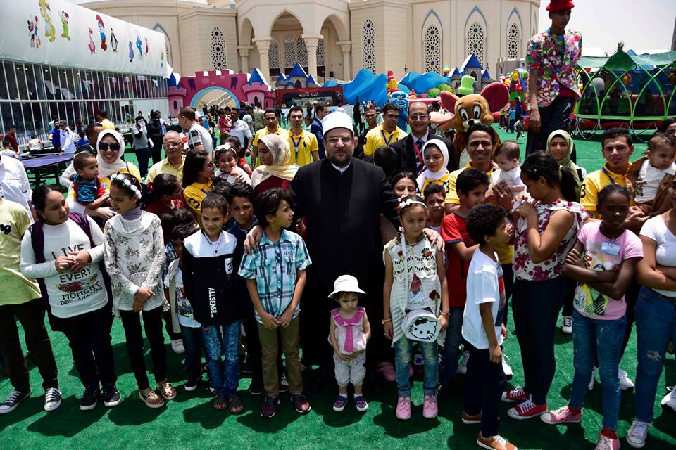 القوات المسلحة تنظم إحتفالية تكريم لأسر الشهداء بمركز المنارة للمؤتمرات