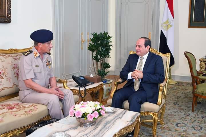 السيسى يستقبل وزير الدفاع والانتاج الحربي