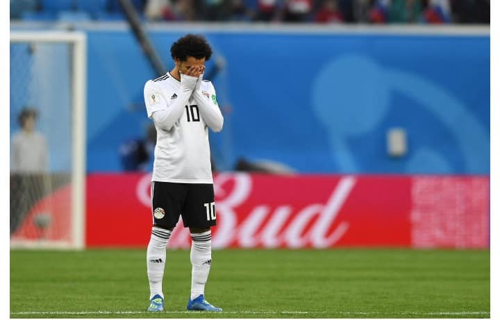 محمد صلاح بحزن: قلة التركيز السبب في الخسارة من روسيا