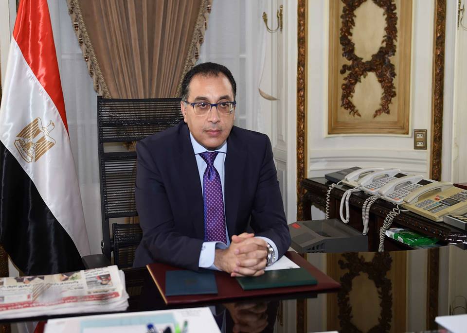 رئيس الوزراء يتابع آلية التفاعل مع شكاوى المواطنين