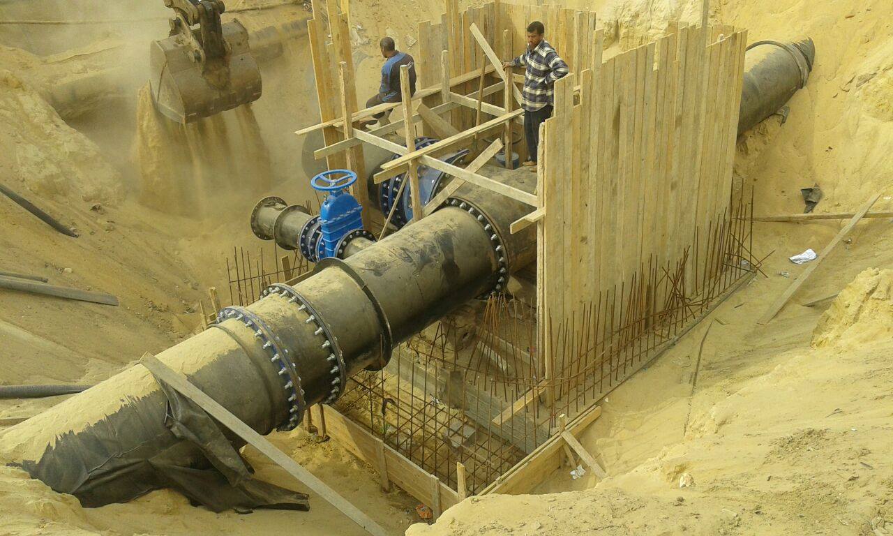 الشيمي يؤكد علي تنفيذ خط مياه بطول 6 كم فى شارع محور الشهيد