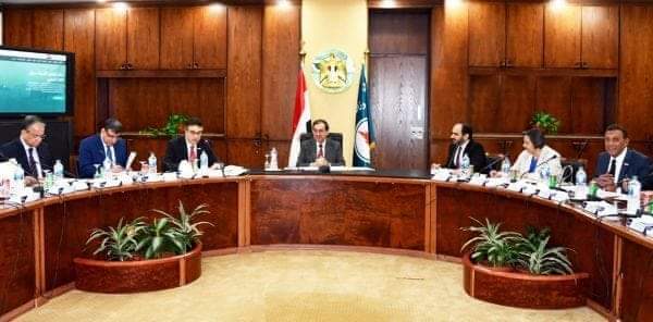 وزير البترول يترأس الإجتماع الثالث لجهاز تنظيم أنشطة سوق الغاز