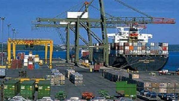 وصول و سفر 4170 راكب بموانى البحر الأحمر و تداول 396 شاحنة