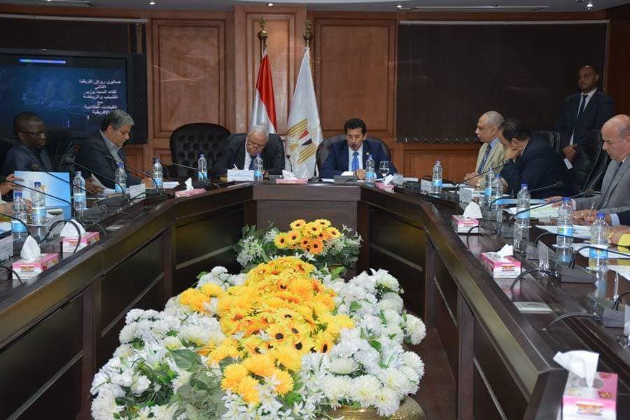 وزير الشباب والرياضة يلتقي القيادات الطلابية الافريقية