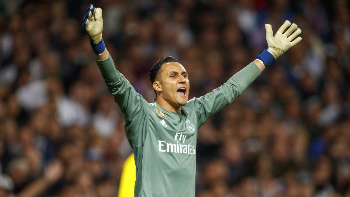 ريال مدريد يعلن تجديد التعاقد مع نافاس