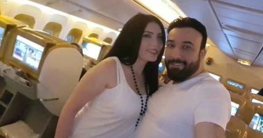 عبير صبرى تعود إلى مصر بعد قضاء إجازة زواجها فى دبى