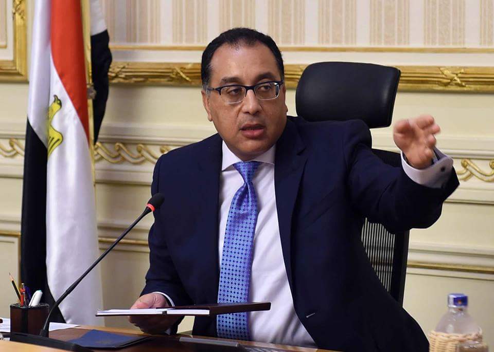 مدبولى: جار الإنتهاء من مشروع تطوير منطقة العشش برأس غارب بالبحر الأحمر