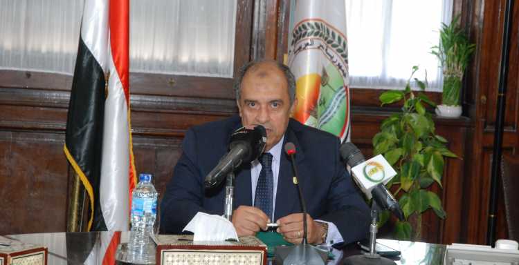 وزير الزراعة يهنئ فلاحي مصر بعيدهم