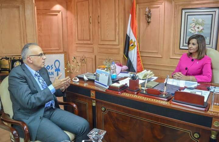 وزيرة الهجرة تلتقي هاني سلويلم لمتابعة تطوير مدرسة جمال عبدالناصر ببولاق