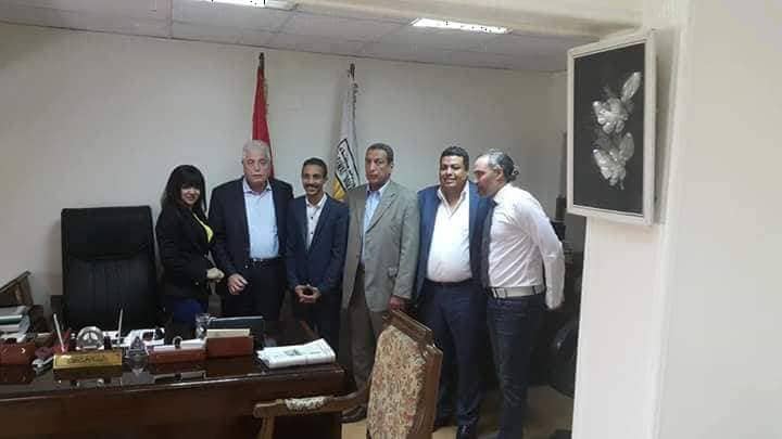 محافظ جنوب سيناء يستقبل وفد الشركة القابضة للتنظيم والادارة