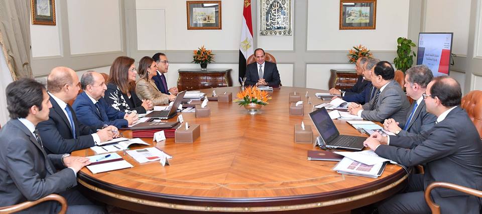 السيسى يجتمع مع المجموعة الوزارية الاقتصادية