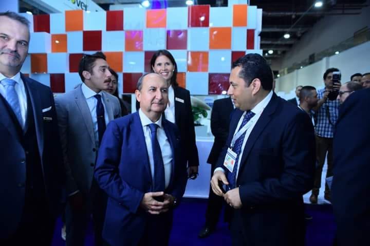 وزير التجارة والصناعة يتلقي أحدث تقرير حول مؤشرات أداء الرقابة الصناعية