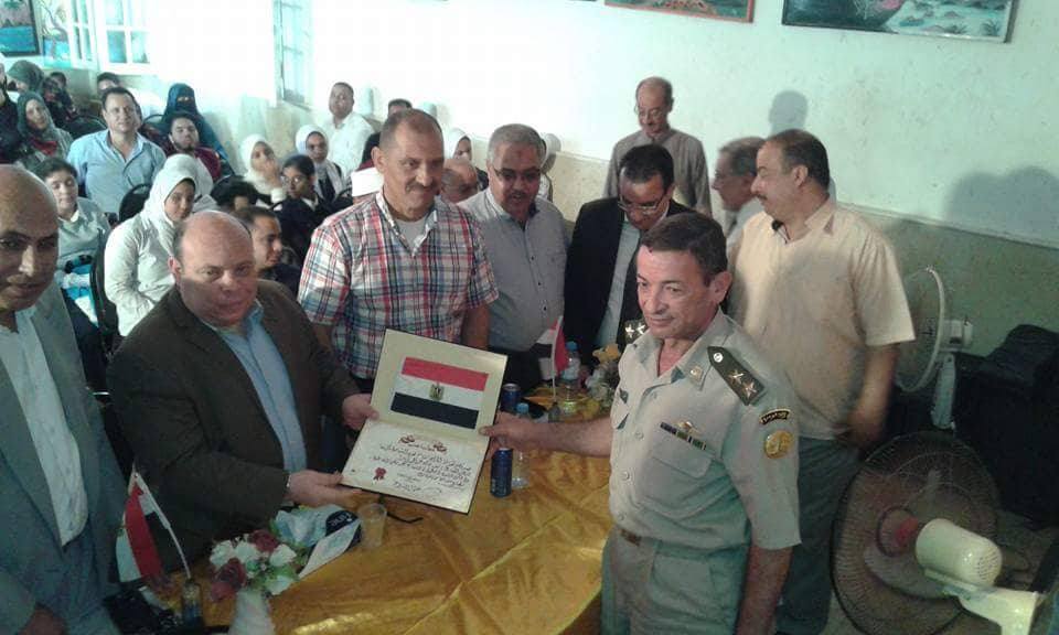 فرع ثقافة البحيرة يكرم أسر أبطال وشهداء أكتوبر