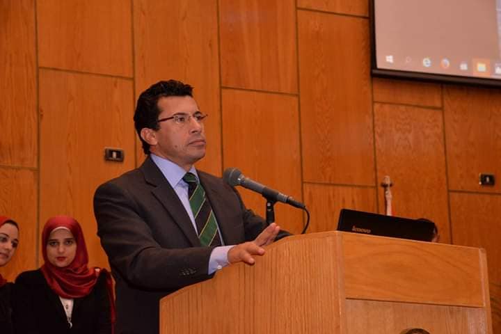 وزير الشباب يطالب بالتصدى للشائعات علي مواقع التواصل الاجتماعي