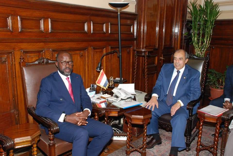 ”أبوستيت” يبحث مع وزير المياه الإيفواري نقل الخبرة المصرية في زراعة الغابات إلى كوت ديفوار