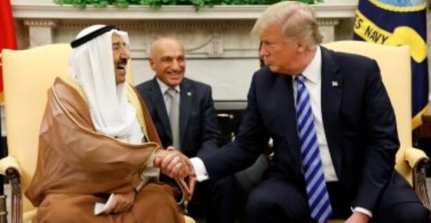 أمير الكويت يعزى ترامب فى ضحايا الكنيس اليهودى