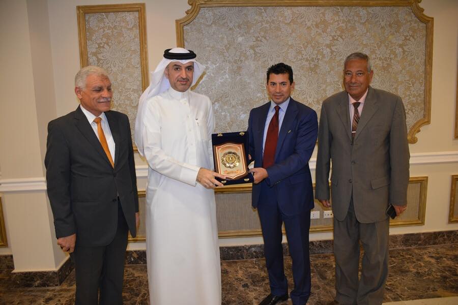 د.أشرف صبحي يتفقد مع نظيره البحريني مدينة الشباب والرياضة ومشروع إنشاء مضمار الهجن بشرم الشيخ