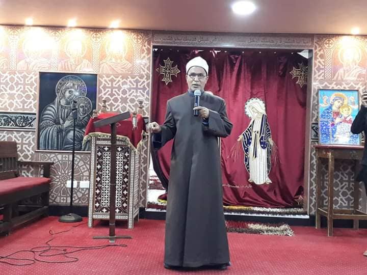 الأزهر ينظم يزور أحدى الكنائس بالغردقة تضامنا مع الأقباط ضد الاعتداءات الإرهابية