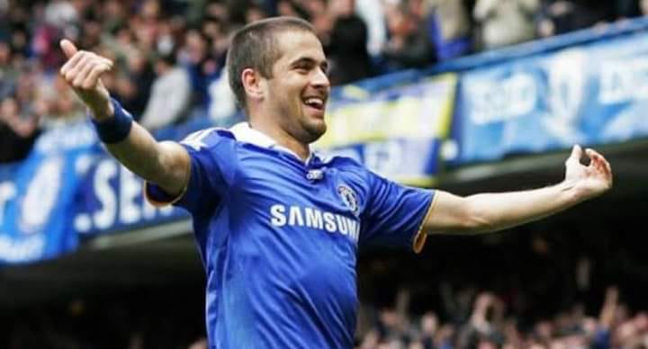 مهاجم تشيلسي السابق يعلن اعتزاله لكرة القدم