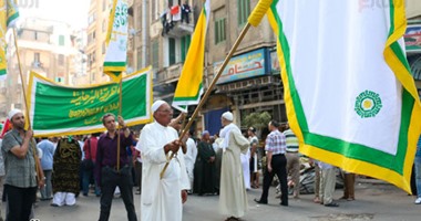 شارع الأزهر يستعد لزفة المولد وانتشار قوات التدخل السريع