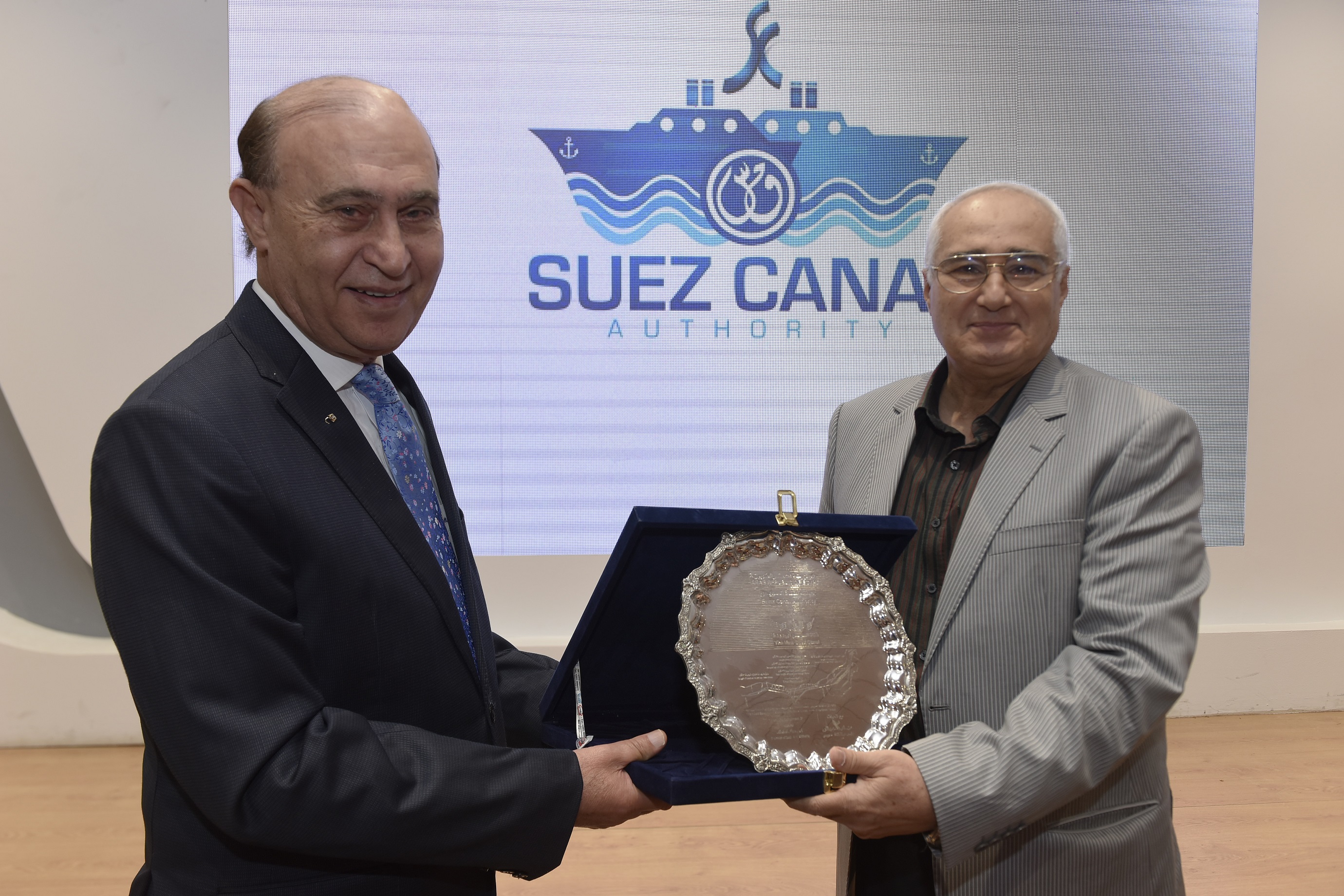 مميش يعلن تحقيق زيادة في ايرادات قناة السويس الجديدة خلال فترة قصيرة