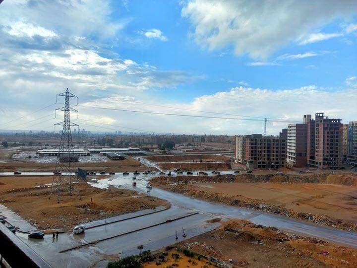 عودة المياه إلي منطقة زهراء المعادي وتم الإنتهاء من إصلاح كسر الماسورة