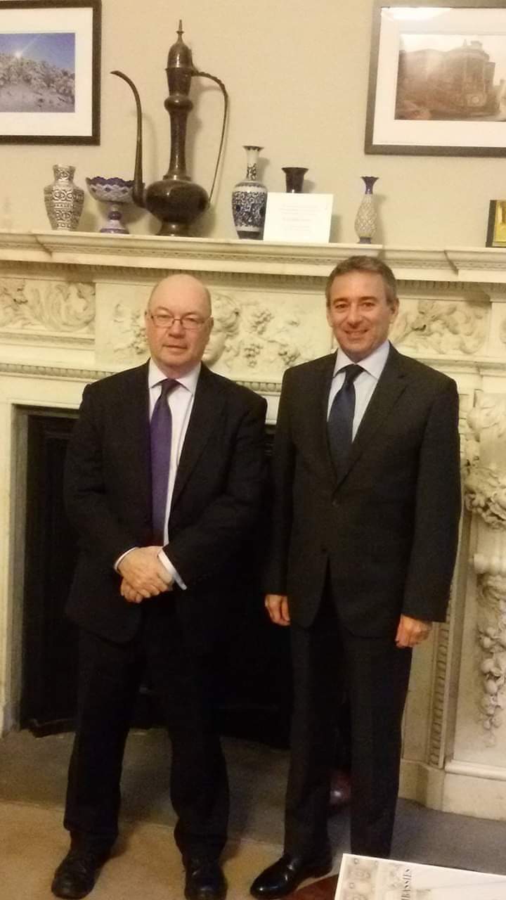 وزير الدولة البريطاني لشئون الشرق الأوسط يستقبل السفير المصري الجديد لدى بريطانيا