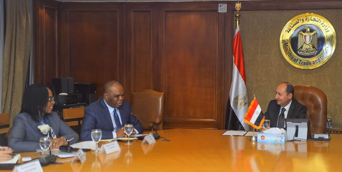 وزير التجارة يبحث مع رئي الترتيبات النهائية لتنظيم المعرض الإفريقى الأول للتجارة