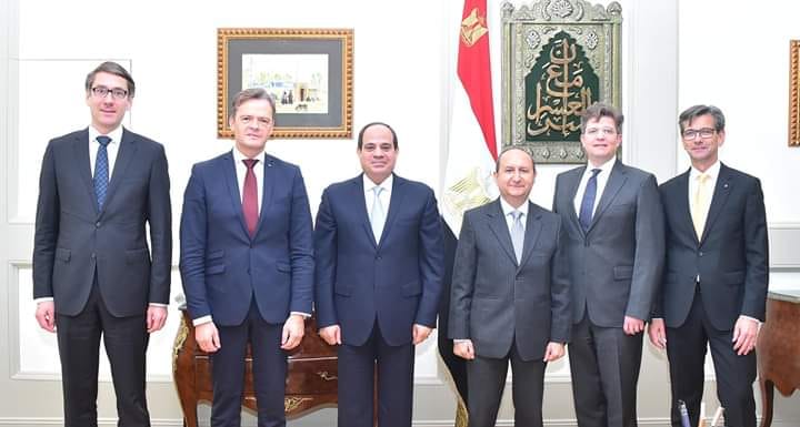 السيسى يلتقي مع رئيس قطاع الإنتاج بشركة مرسيدس بنز