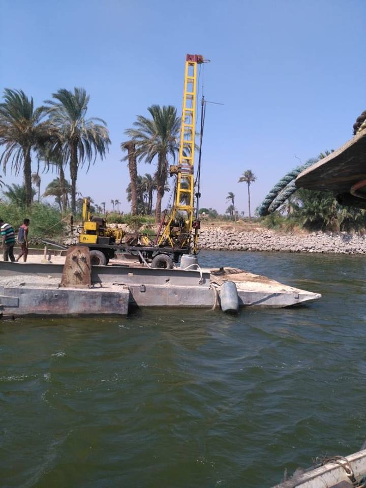 محافظ اسيوط يؤكد تواصل أعمال الإنشاء في المشروع التنموي الرابط بين الصحراوي الشرقي والغربي