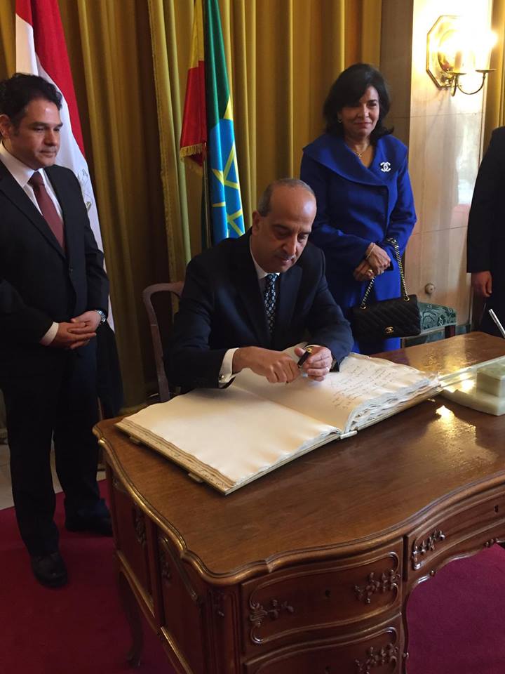 سفير مصر لدى إثيوبيا يقدم أوراق اعتماده لرئيسة الجمهورية