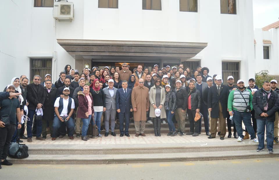 وزيرة الهجرة والسفير الأسترالي يزوران قناة السويس مع مجموعة من أبناء المصريين المقيمين بأستراليا