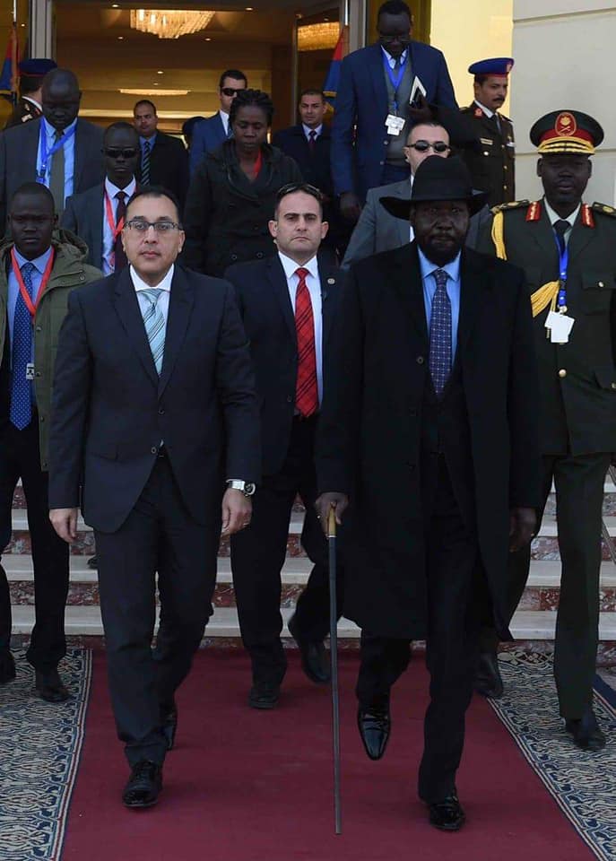 مدبولي يودّع رئيس سلفاكير بعد انتهاء زيارته للقاهرة